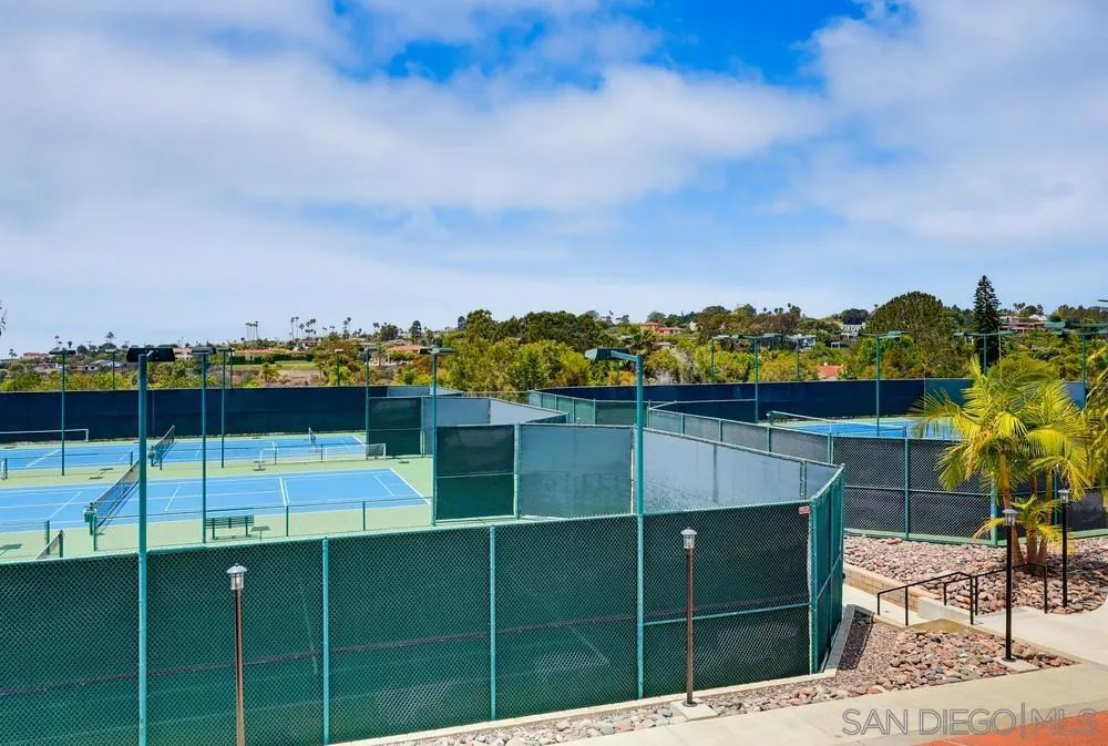 1731 Caminito Ardiente La Jolla, CA 92037