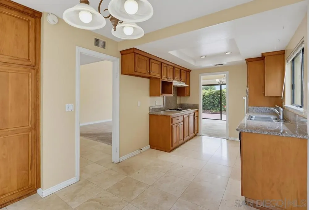 1731 Caminito Ardiente La Jolla, CA 92037