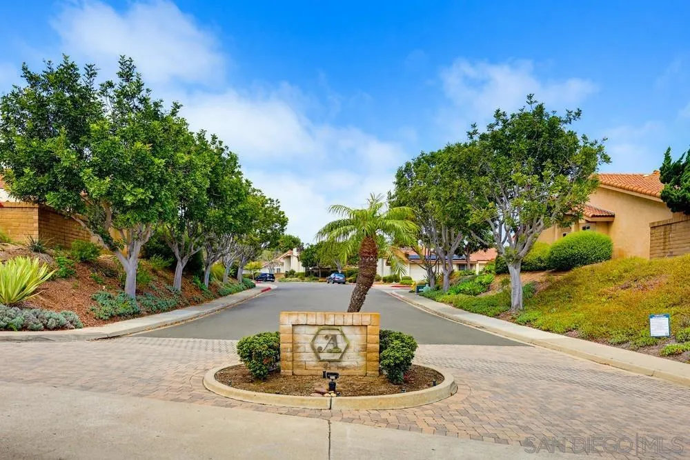 1731 Caminito Ardiente La Jolla, CA 92037