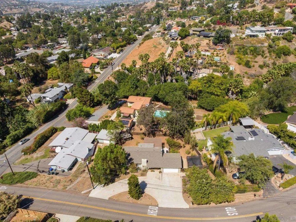 4216 Calavo Dr La Mesa, CA 91941