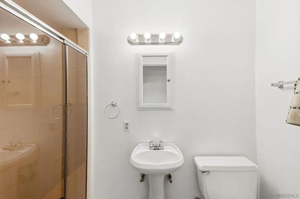 4216 Calavo Dr La Mesa, CA 91941