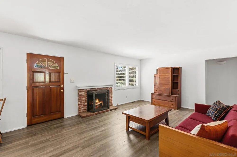4216 Calavo Dr La Mesa, CA 91941
