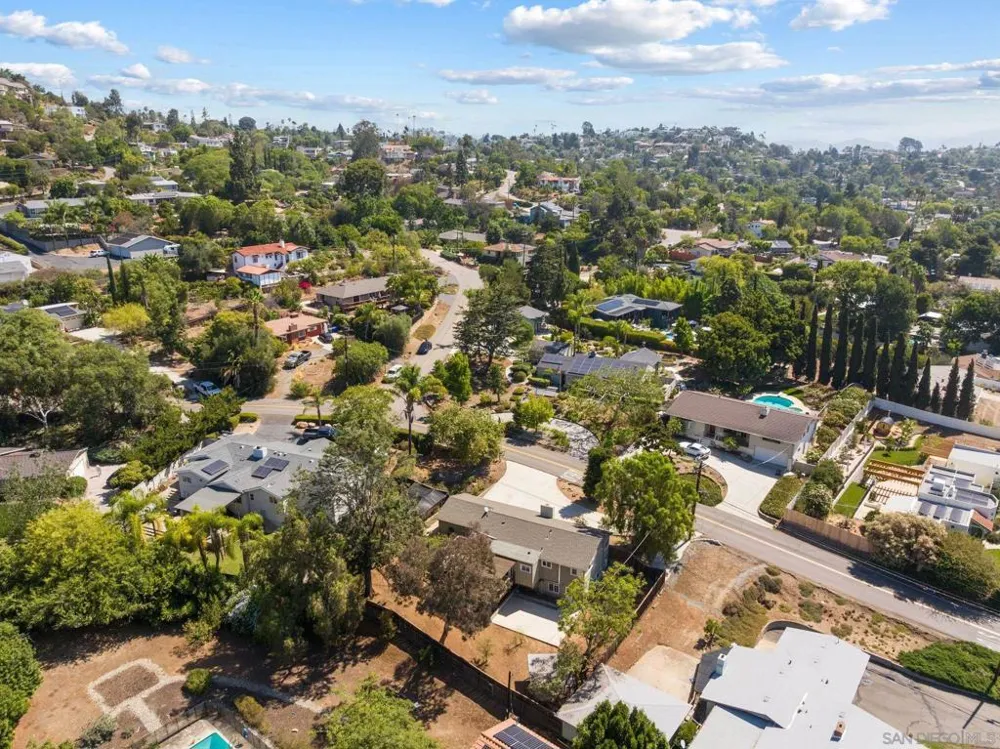 4216 Calavo Dr La Mesa, CA 91941