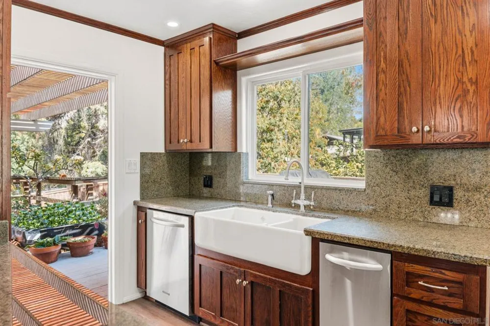 4216 Calavo Dr La Mesa, CA 91941