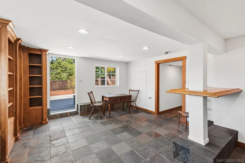 4216 Calavo Dr La Mesa, CA 91941