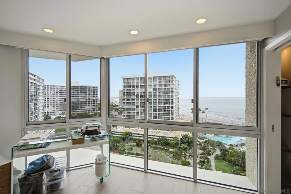 1750 Avenida Del Mundo #1008 Coronado, CA 92118