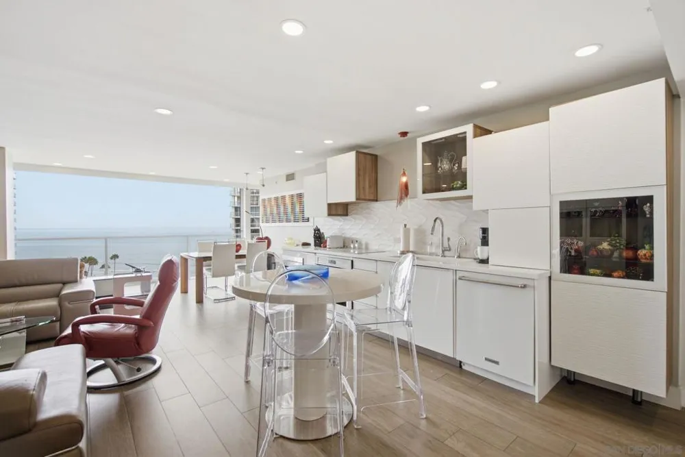1750 Avenida Del Mundo #1008 Coronado, CA 92118