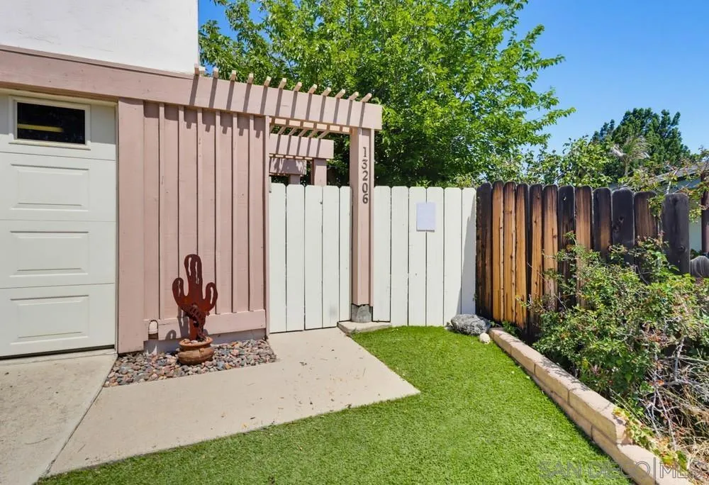 13206 Saddle Ridge Rd Lakeside, CA 92040