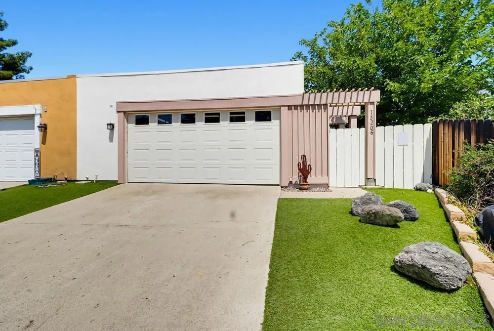 13206 Saddle Ridge Rd Lakeside, CA 92040