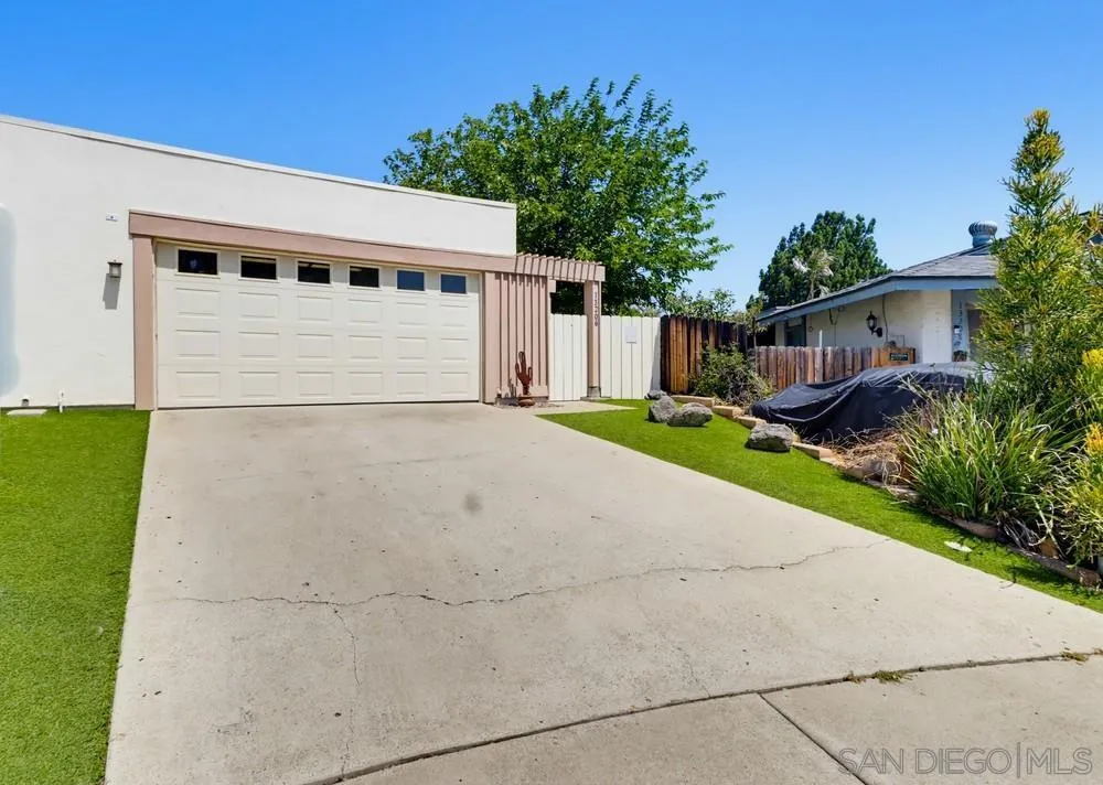 13206 Saddle Ridge Rd Lakeside, CA 92040