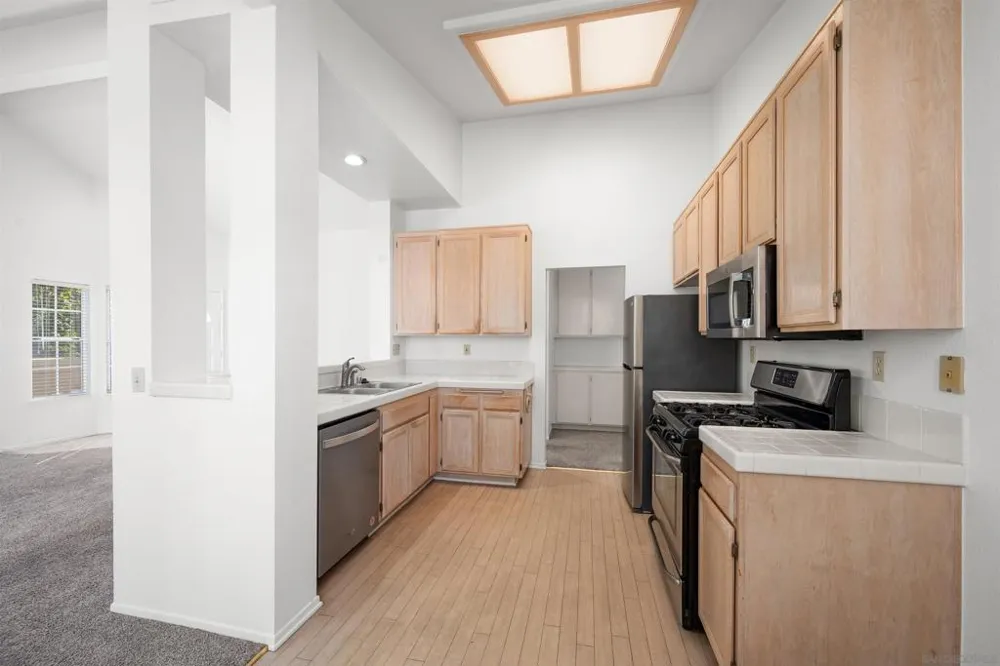 11340 Portobelo #3 San Diego, CA 92124