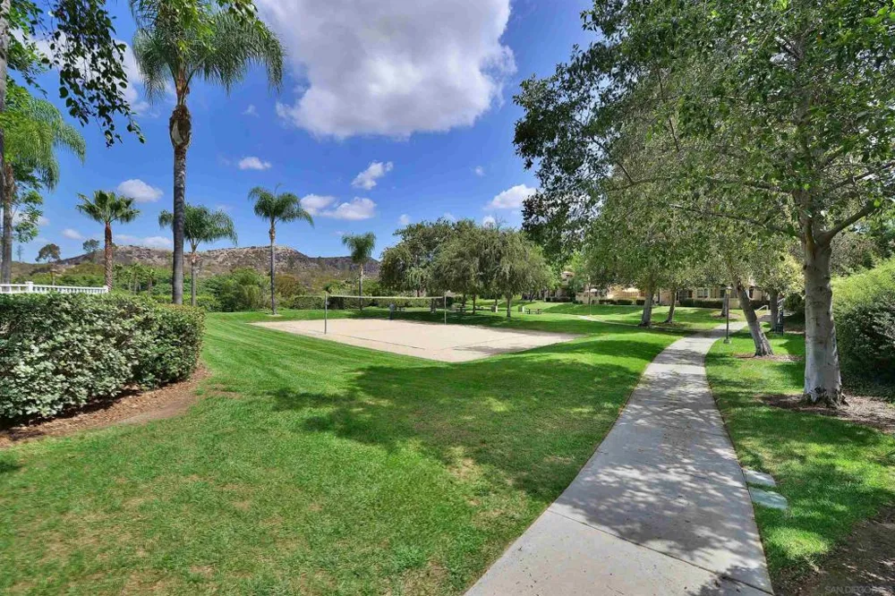 11340 Portobelo #3 San Diego, CA 92124