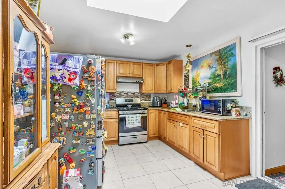 8580 Gold Coast Dr San Diego, CA 92126