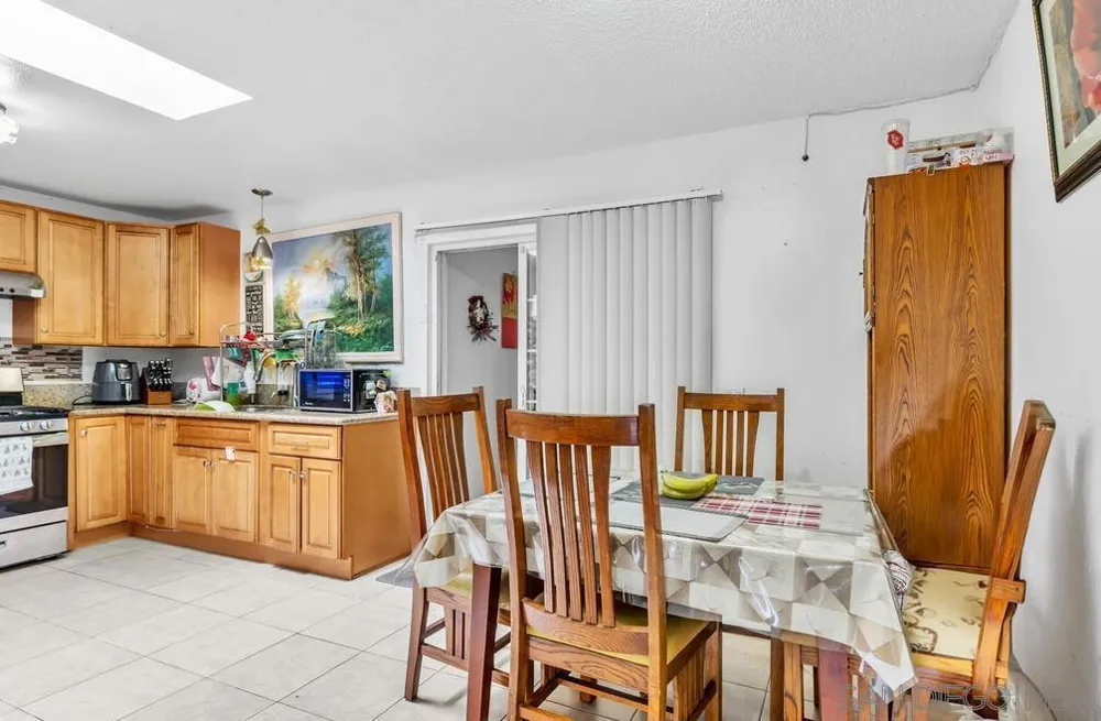 8580 Gold Coast Dr San Diego, CA 92126