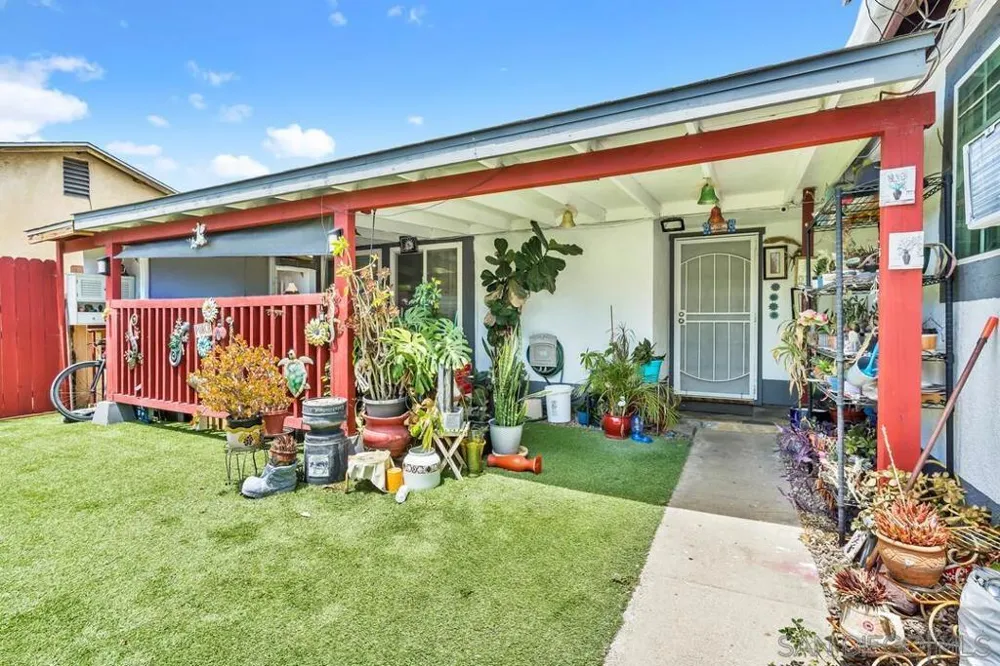 8580 Gold Coast Dr San Diego, CA 92126
