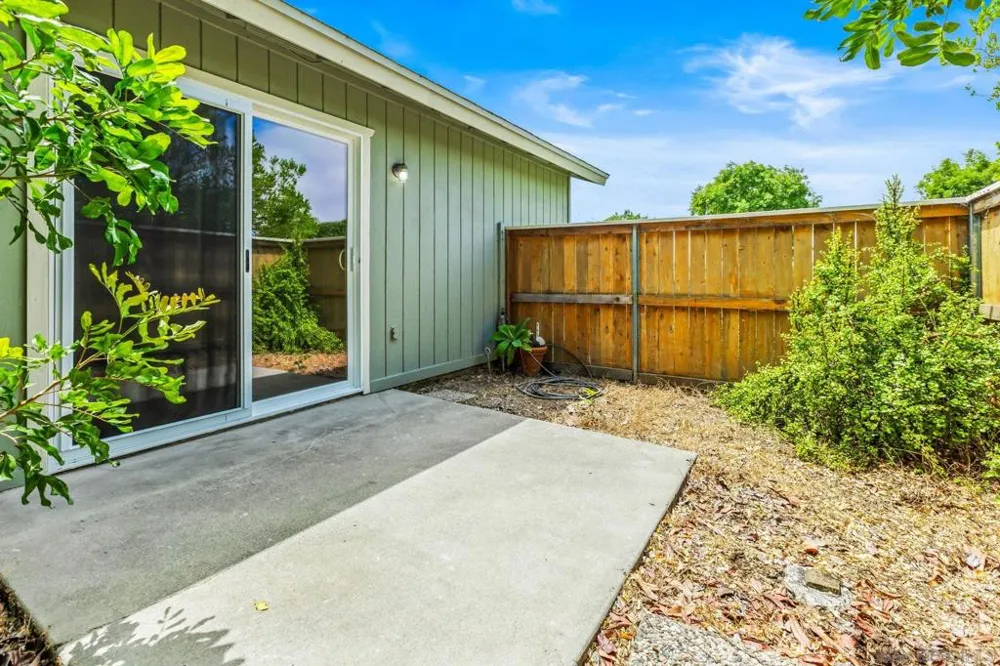 1809 Eastwood Encinitas, CA 92024