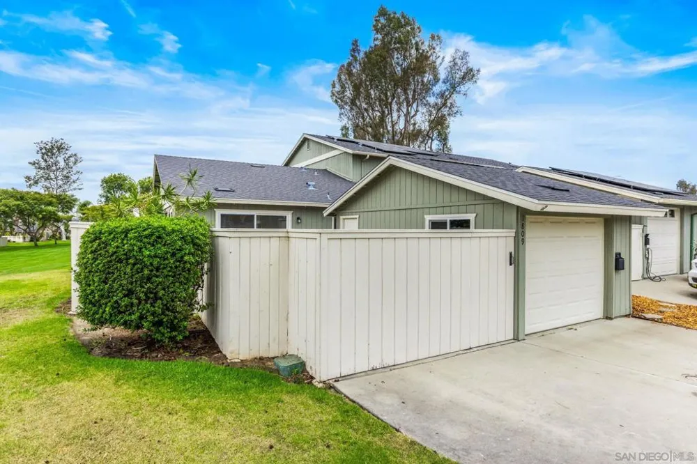 1809 Eastwood Encinitas, CA 92024