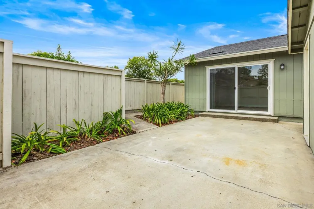 1809 Eastwood Encinitas, CA 92024