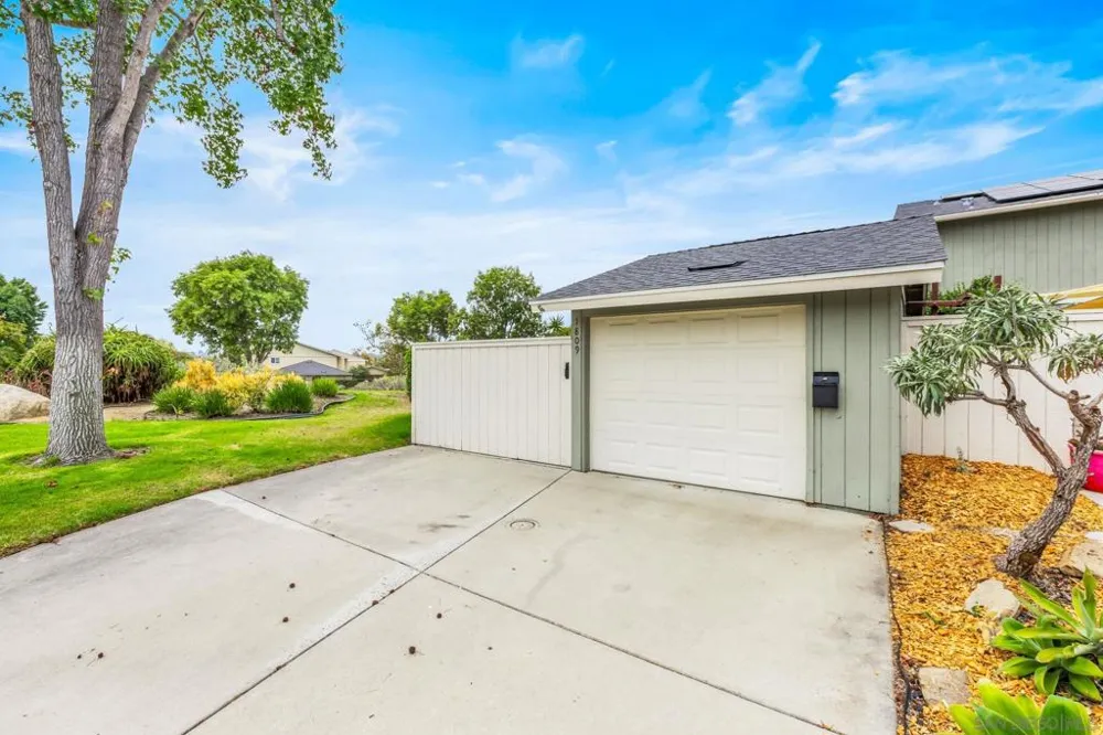 1809 Eastwood Encinitas, CA 92024