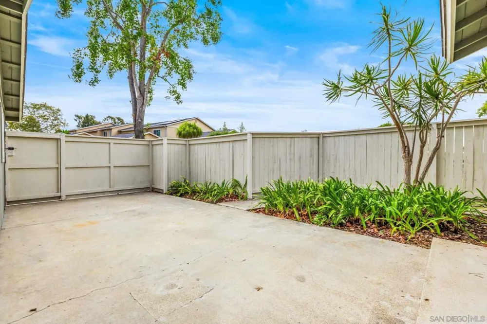 1809 Eastwood Encinitas, CA 92024