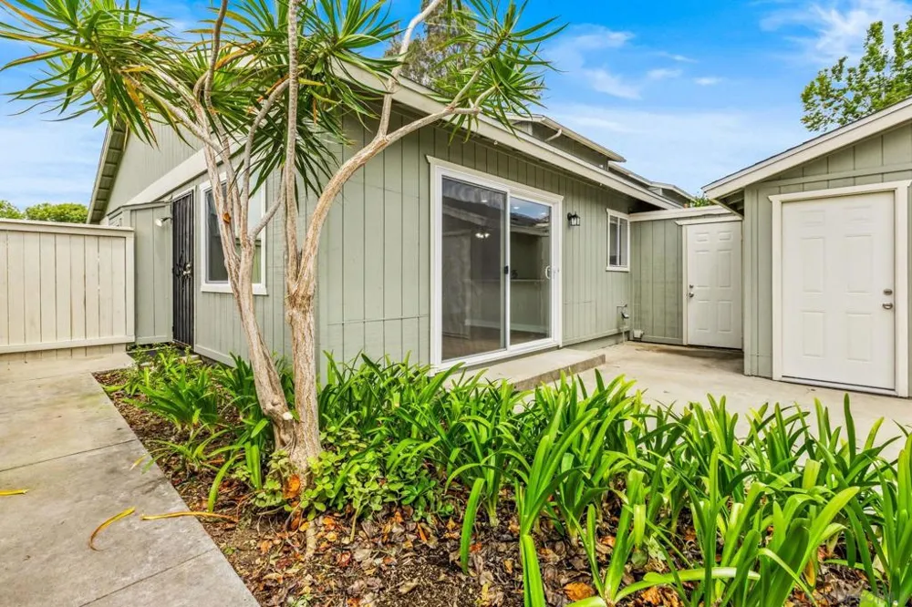 1809 Eastwood Encinitas, CA 92024