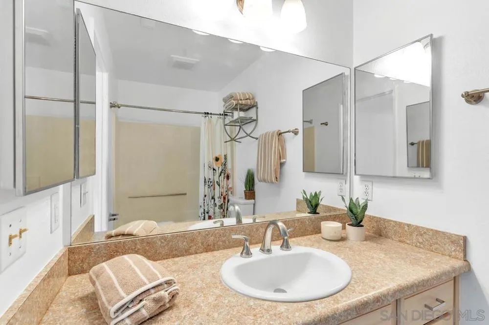 11235 Avenida De Los Lobos #C San Diego, CA 92128