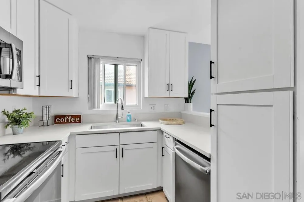 11235 Avenida De Los Lobos #C San Diego, CA 92128