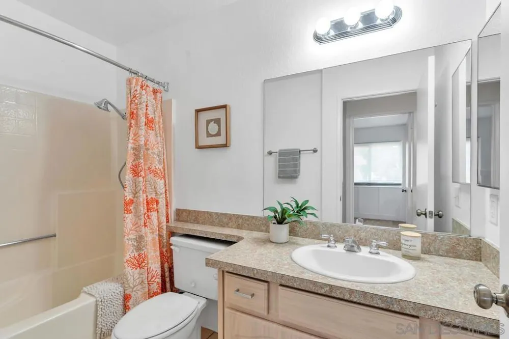 11235 Avenida De Los Lobos #C San Diego, CA 92128