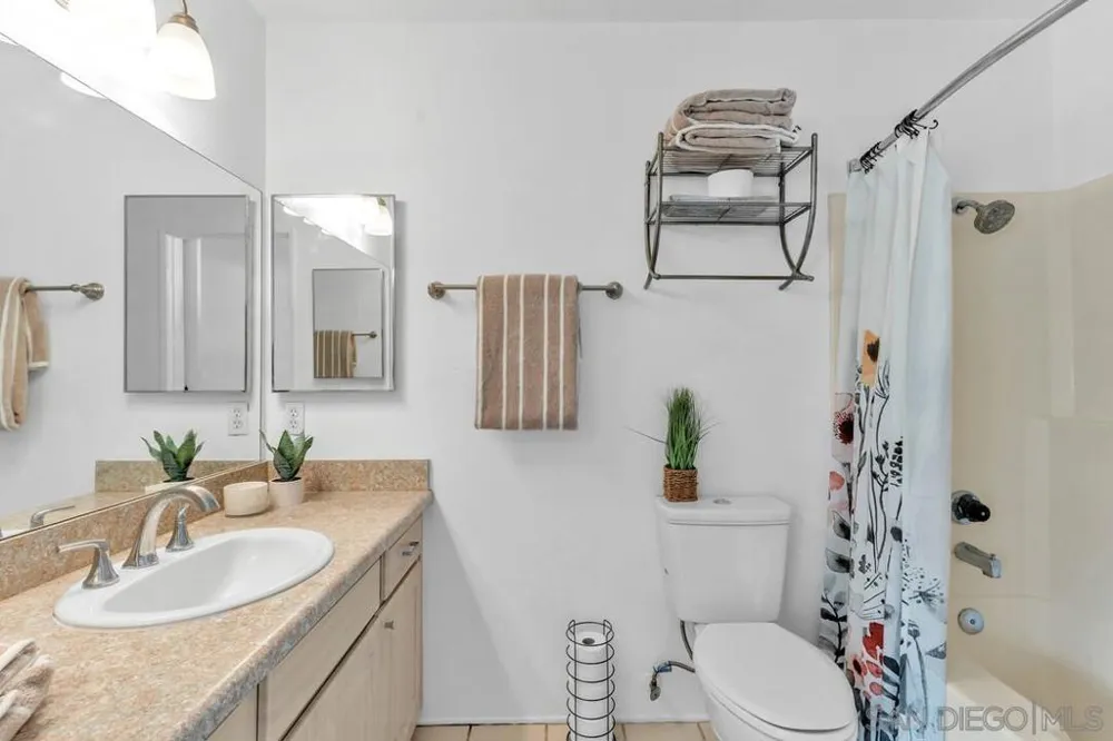 11235 Avenida De Los Lobos #C San Diego, CA 92128