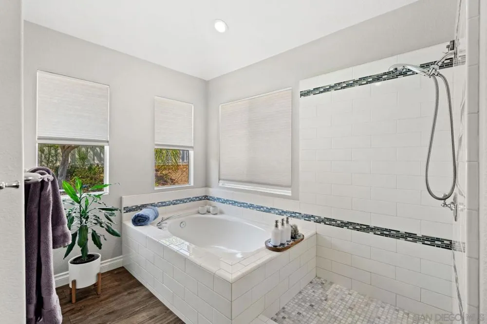 12585 Swan Canyon Place San Diego, CA 92131
