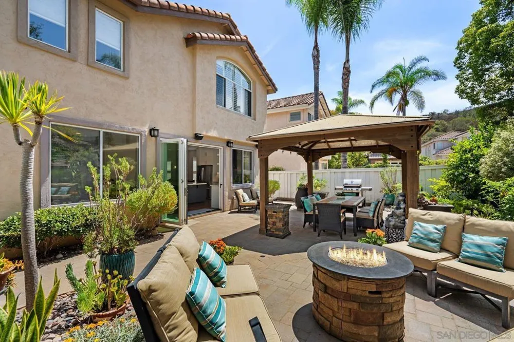 12585 Swan Canyon Place San Diego, CA 92131