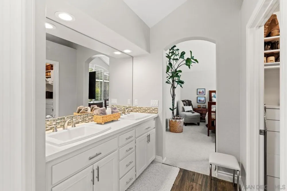 12585 Swan Canyon Place San Diego, CA 92131