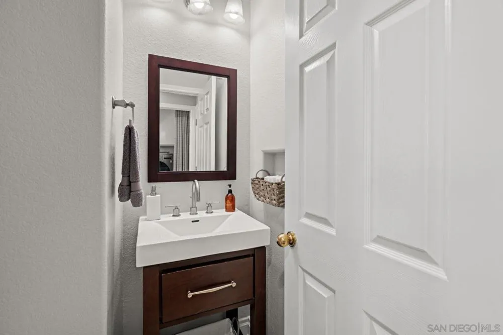 12585 Swan Canyon Place San Diego, CA 92131