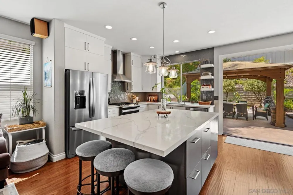 12585 Swan Canyon Place San Diego, CA 92131