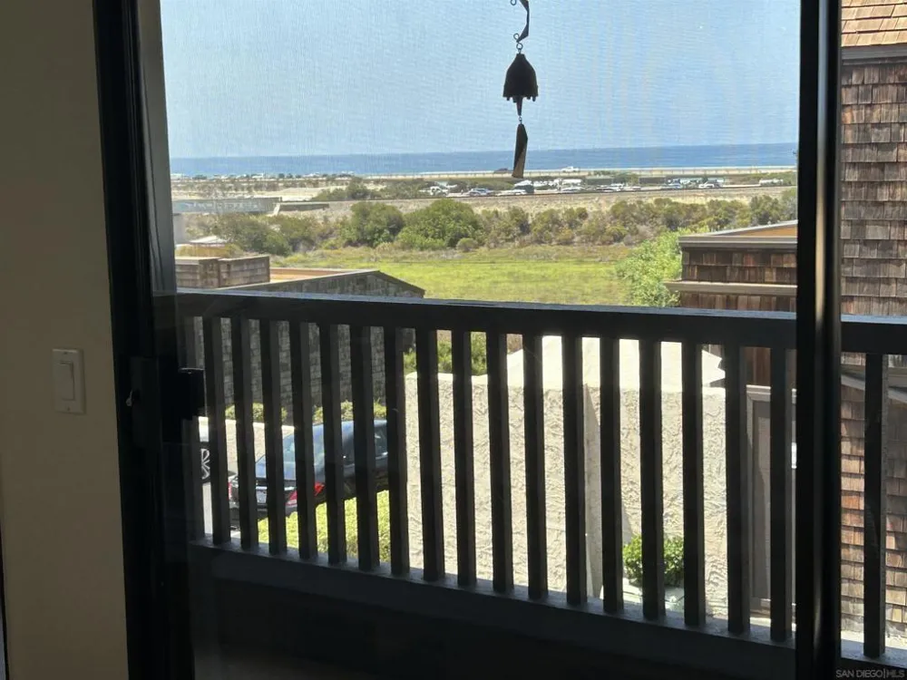 13024 Caminito Del Rocio Del Mar, CA 92014