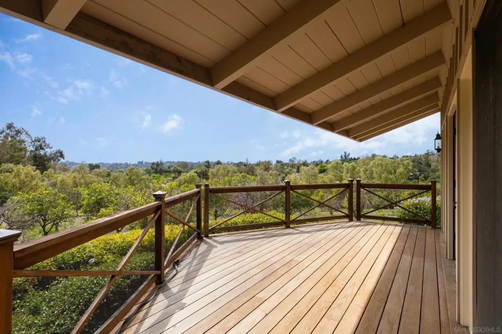 6858 Las Colinas Rancho Santa Fe, CA 92067