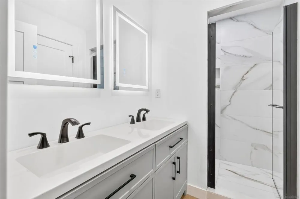 5873 Madra Avenue San Diego, CA 92120