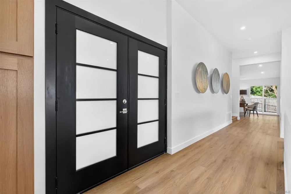 5873 Madra Avenue San Diego, CA 92120