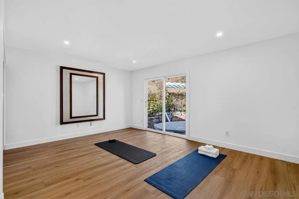 5873 Madra Avenue San Diego, CA 92120