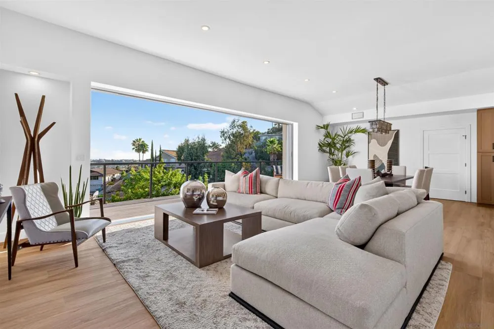 5873 Madra Avenue San Diego, CA 92120