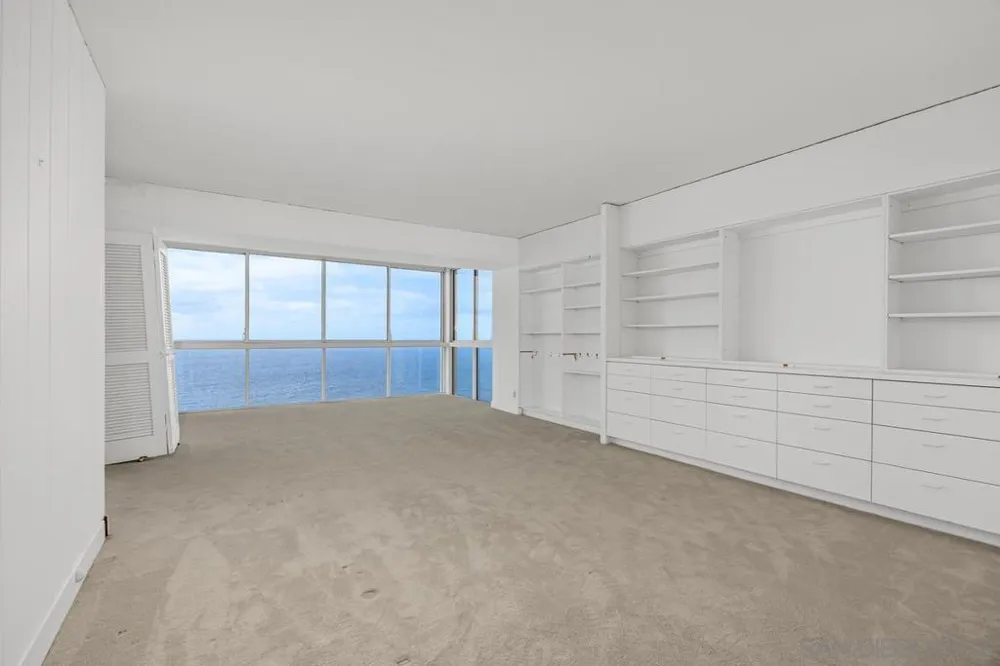 939 COAST #11 B San Diego, CA 92037
