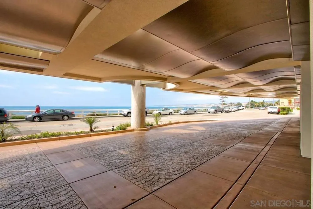 939 COAST #11 B San Diego, CA 92037
