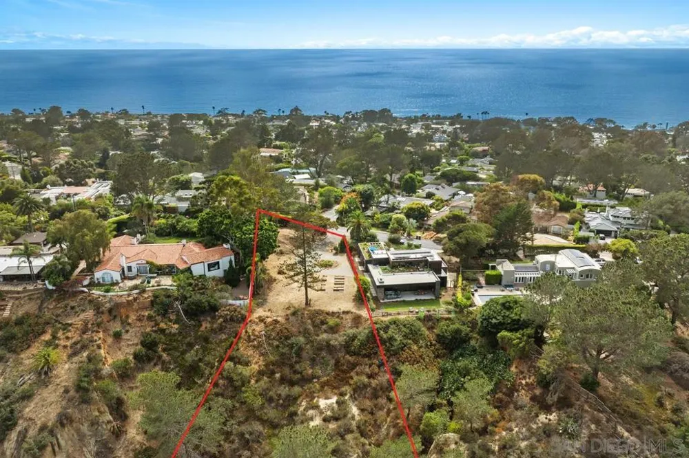 1241 Crest Rd Del Mar, CA 92014