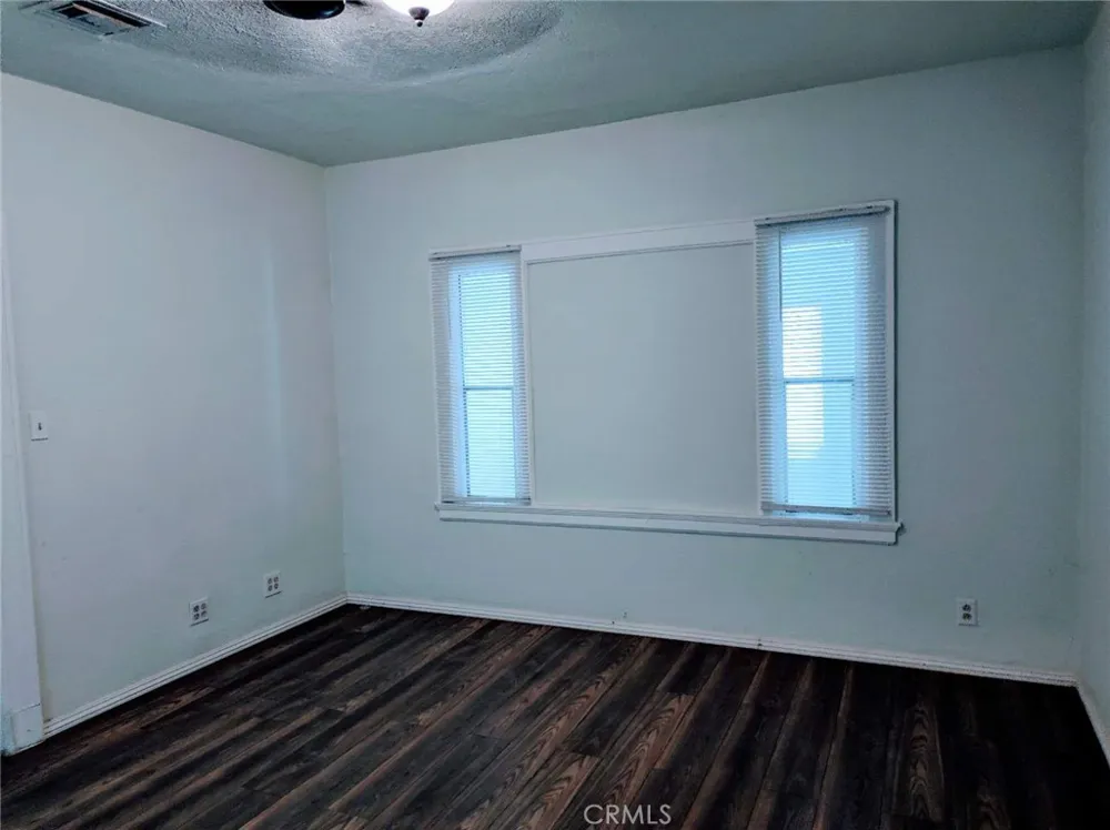 1618 Baker St Bakersfield, CA 93305