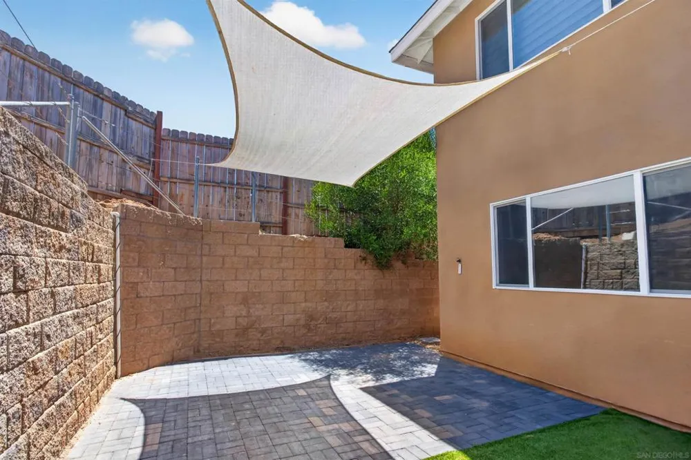 2812 C Avenue National City, CA 91950