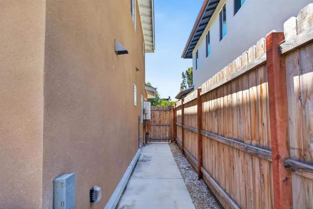 2812 C Avenue National City, CA 91950