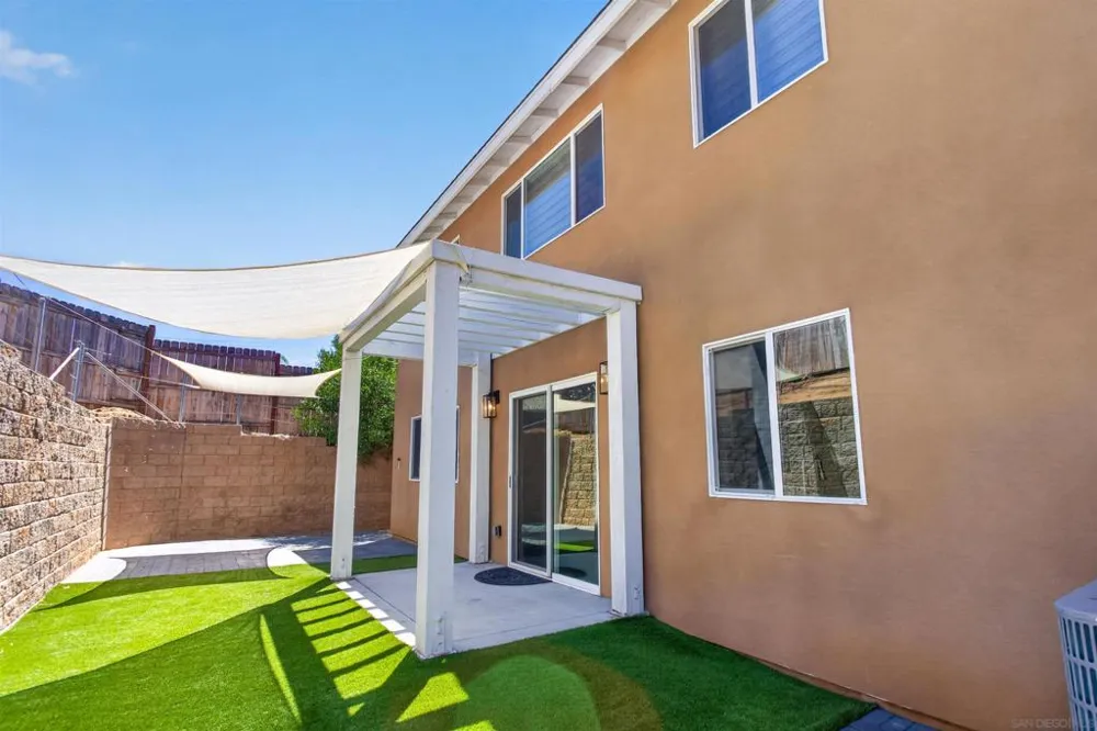 2812 C Avenue National City, CA 91950