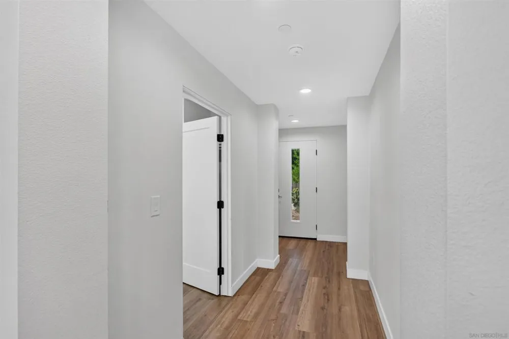 2812 C Avenue National City, CA 91950