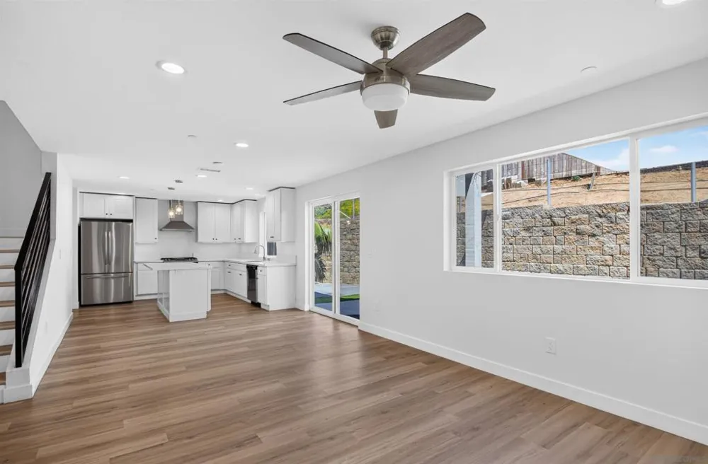 2812 C Avenue National City, CA 91950