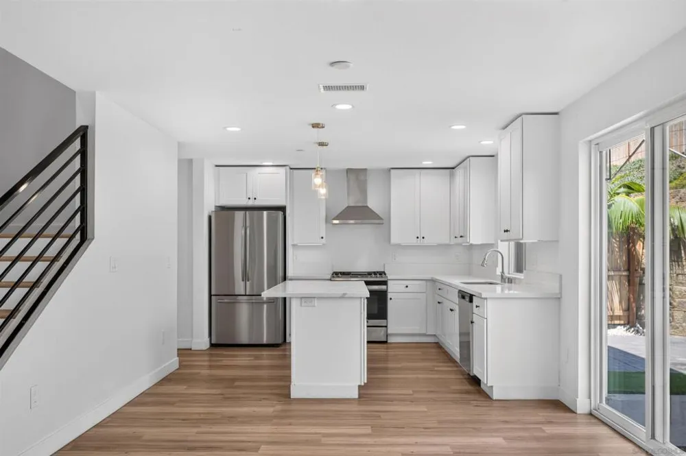 2812 C Avenue National City, CA 91950